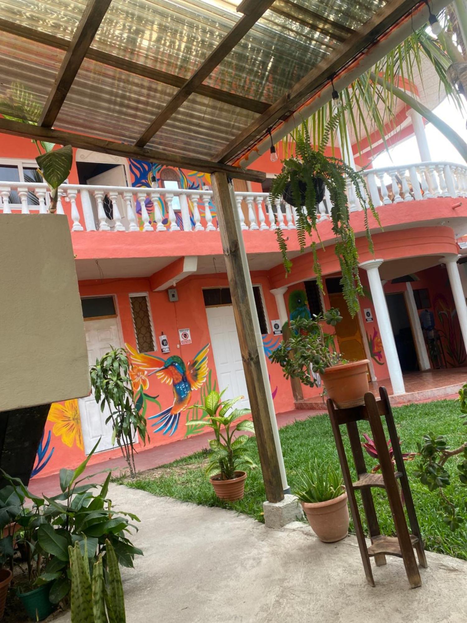 Hotel Posada Gutierrez Panajachel Exteriér fotografie
